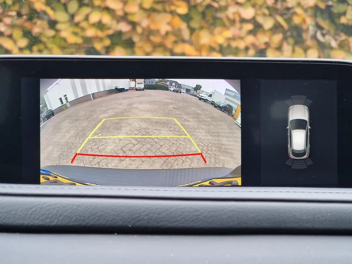 2.0 e-SkyActiv-X Comfort AUTOMAAT*Navigatie*Camera*PDC*Climate control*Cruise control