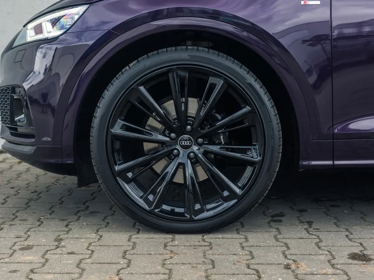 55 TFSI e Quattro Competition Exclusive Violett