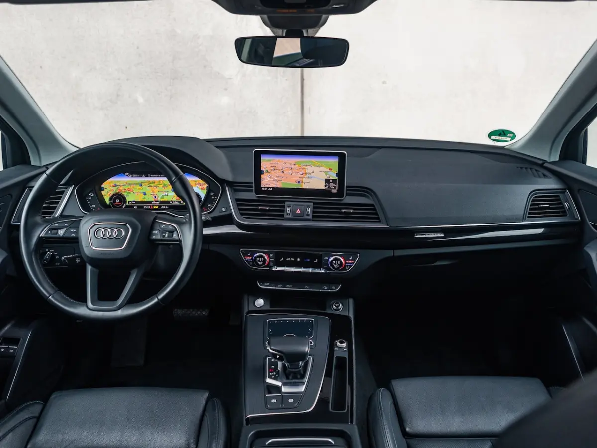 55 TFSI e Quattro Competition Exclusive Violett