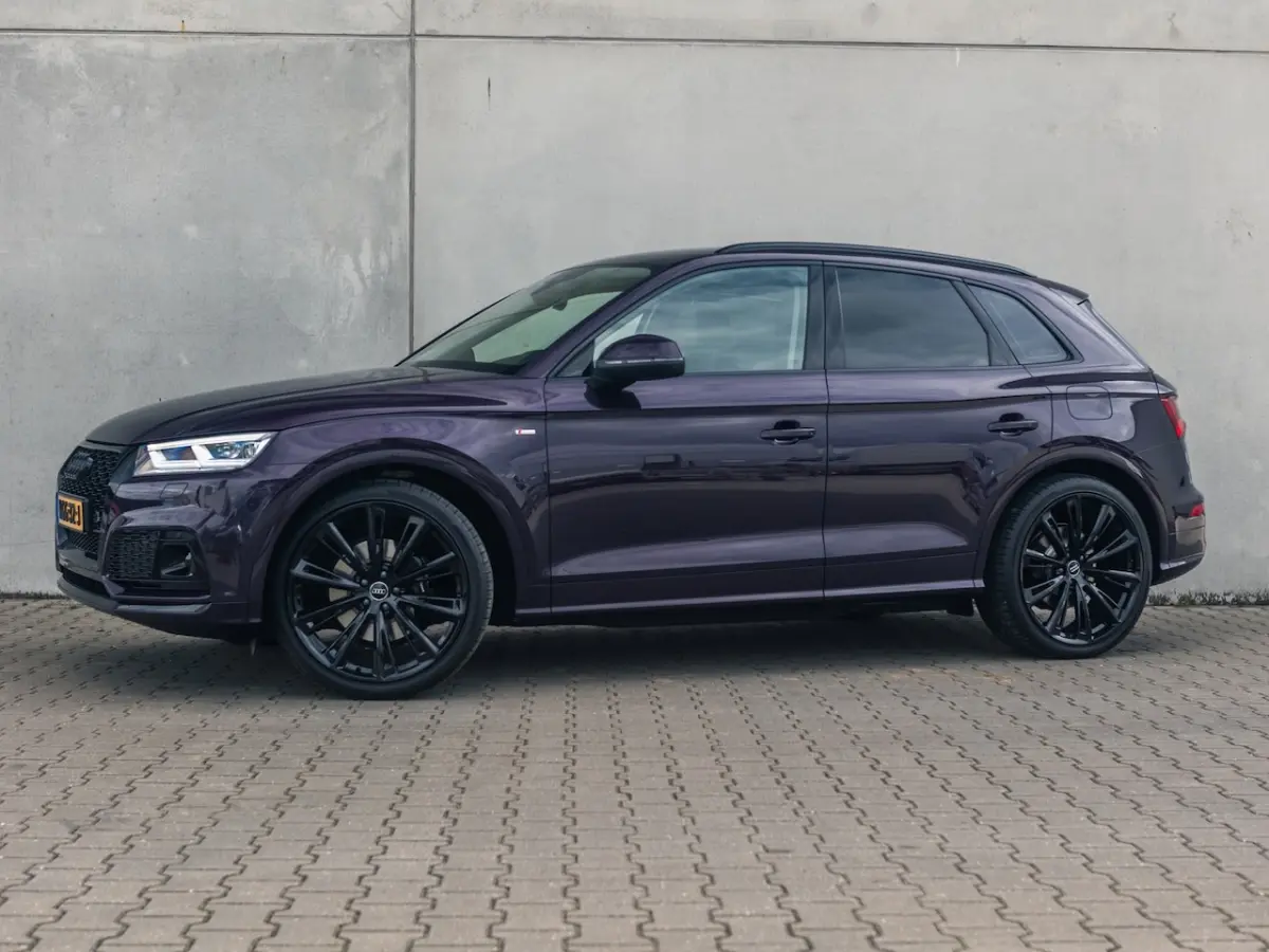 55 TFSI e Quattro Competition Exclusive Violett