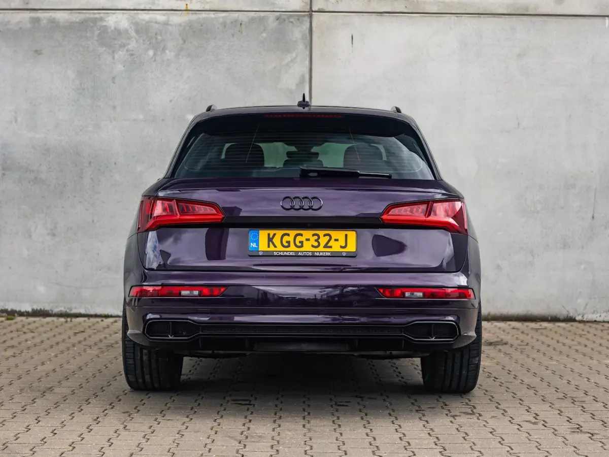 55 TFSI e Quattro Competition Exclusive Violett