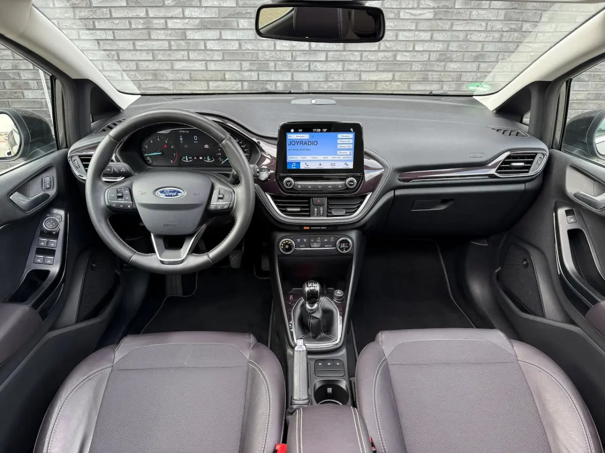 1.0 EcoBoost Vignale Nwe Distr|Panorama|B&O|Full Keyless|Carplay|Led & Xenon|Leder|17"