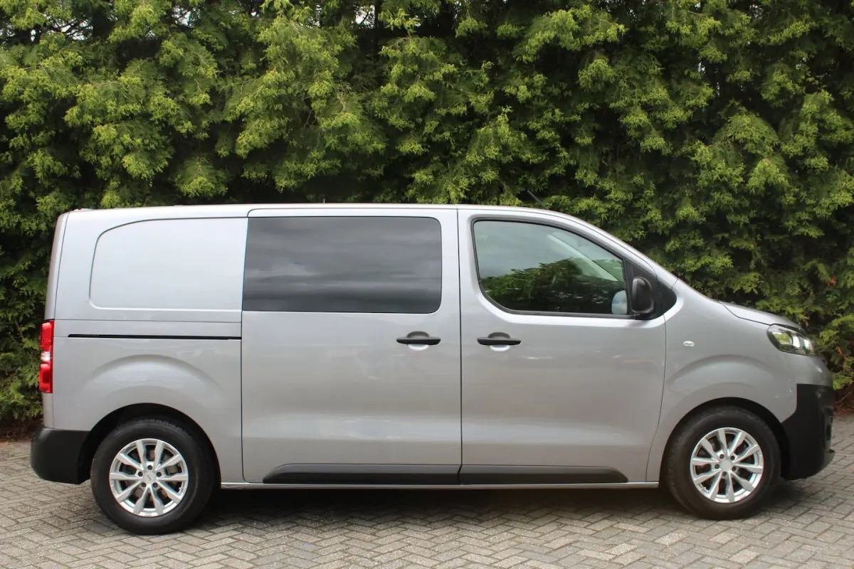 2.0 BlueHDi 145 S&S L2 145PK Automaat | Parkeercamera | Navigatie | Stoelverwarming