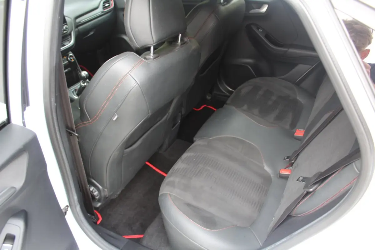 1.0 EcoBoost Hybrid ST-Line X 125PK | Parkeercamera | Cruise Control | Stoelverwarming | C