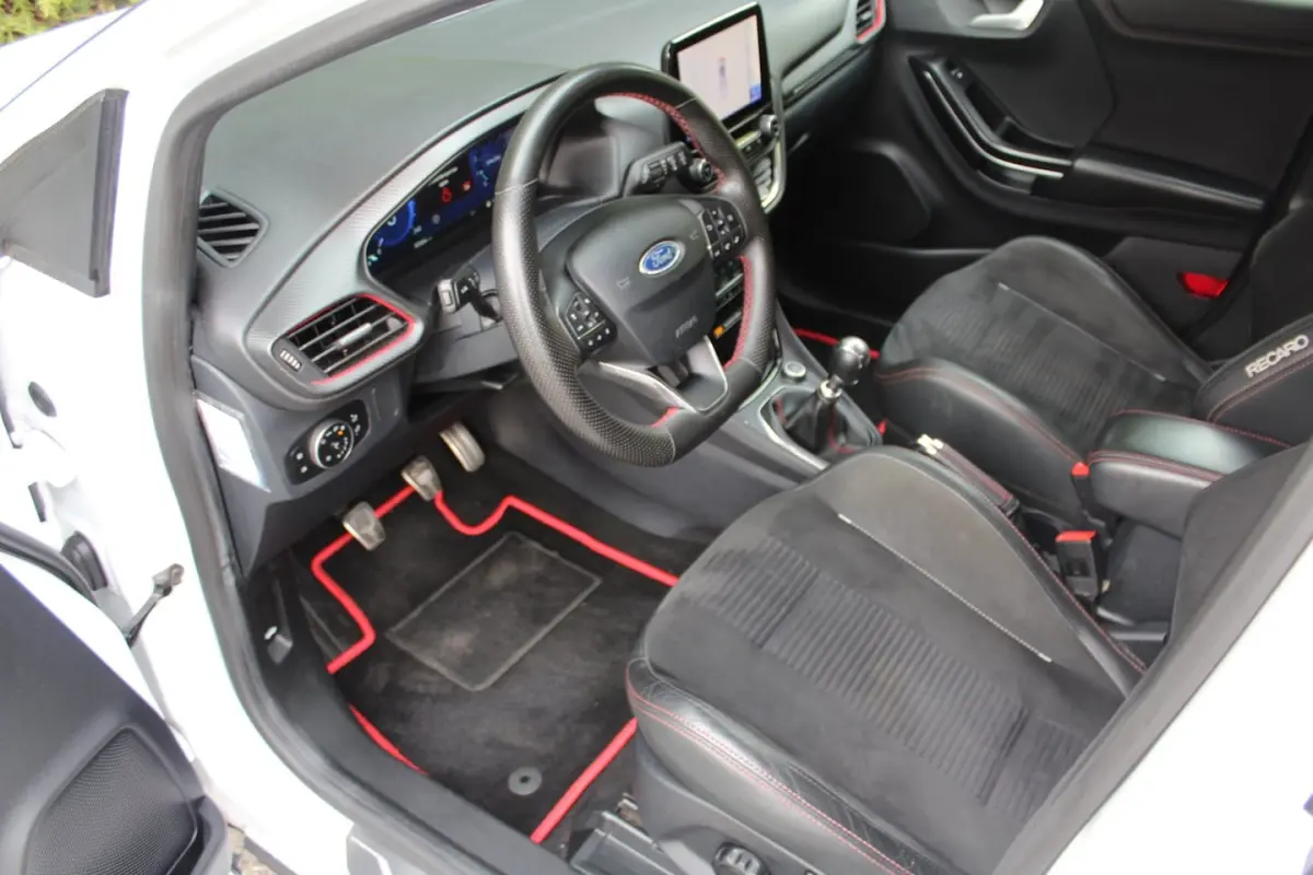 1.0 EcoBoost Hybrid ST-Line X 125PK | Parkeercamera | Cruise Control | Stoelverwarming | C