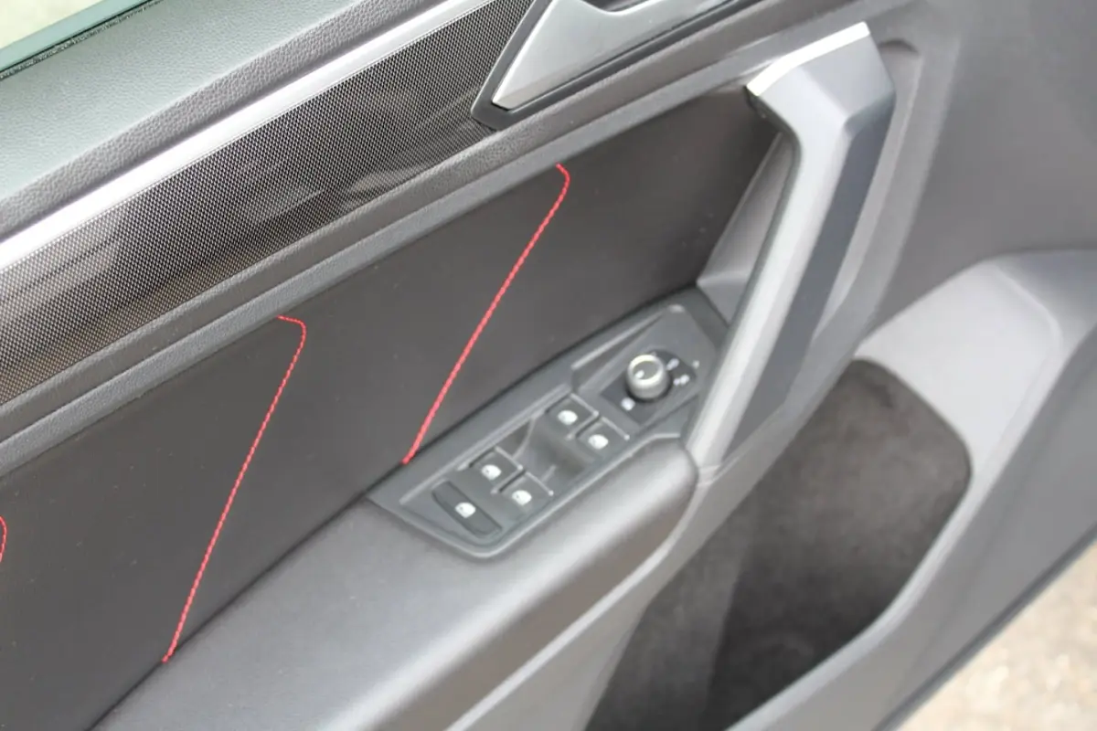 2.0 TSI 4Motion Urban Sport 190PK Automaat | Parkeercamera | Apple/Android Carplay | Stoel