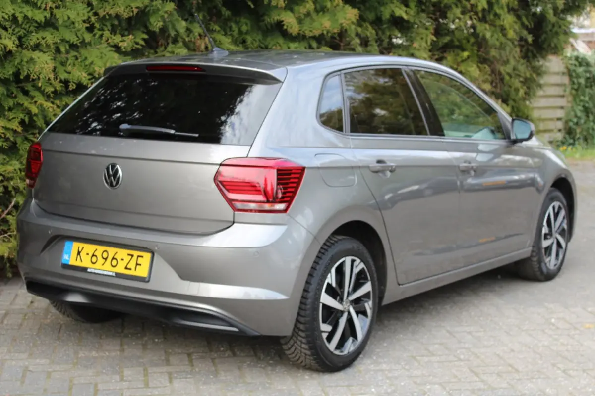 1.0 TSI Comfortline Business 95PK | Navigatie | Parkeersensoren | Cruise Control | Apple/A