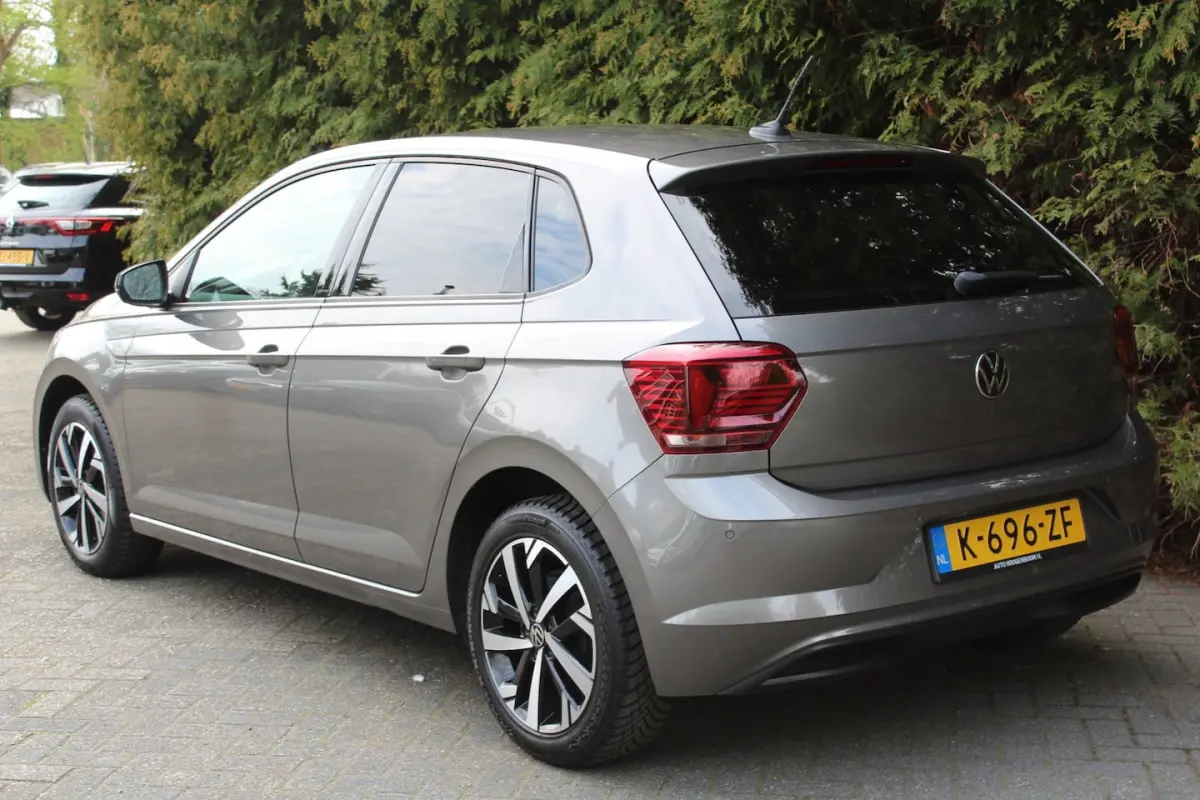 1.0 TSI Comfortline Business 95PK | Navigatie | Parkeersensoren | Cruise Control | Apple/A