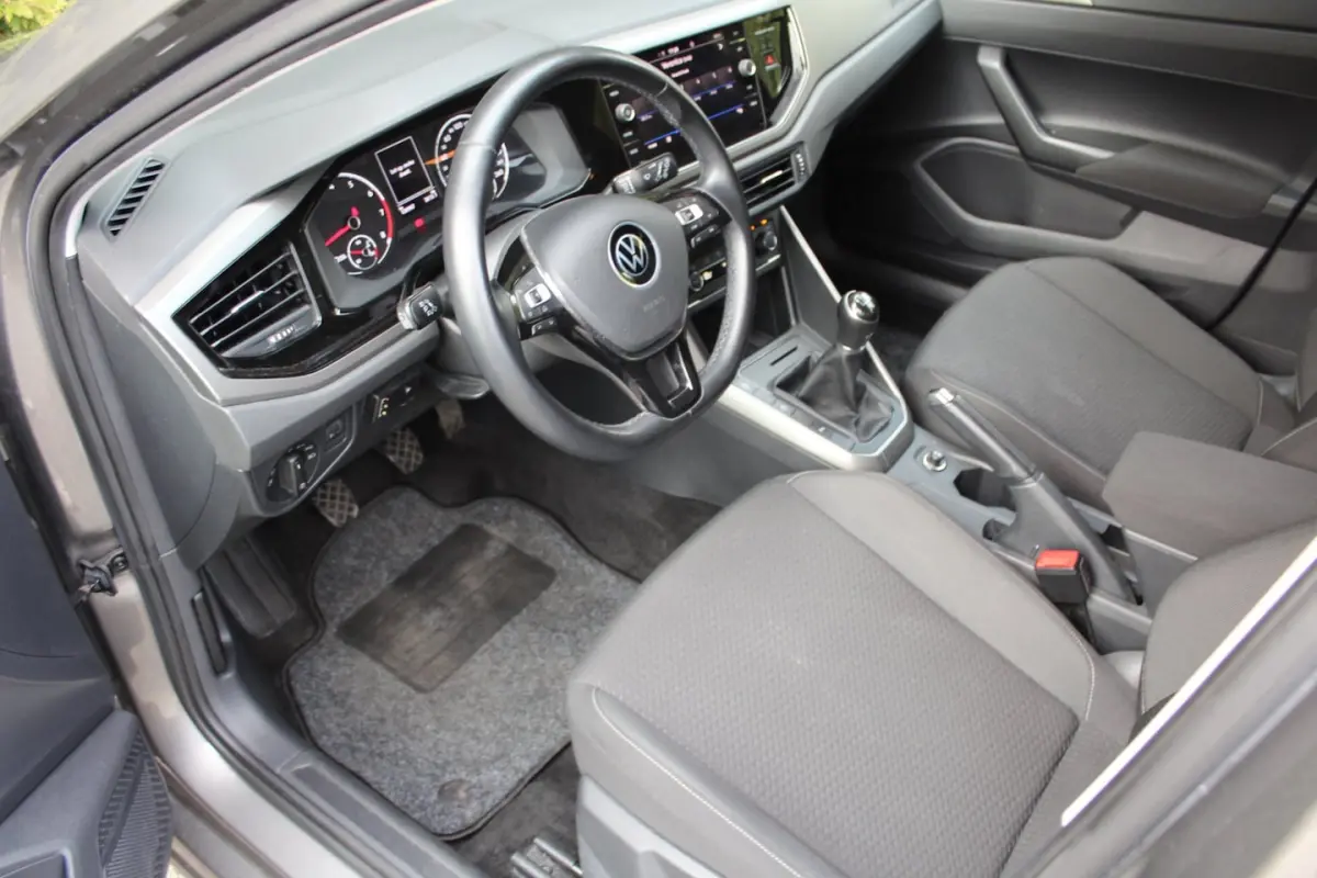 1.0 TSI Comfortline Business 95PK | Navigatie | Parkeersensoren | Cruise Control | Apple/A