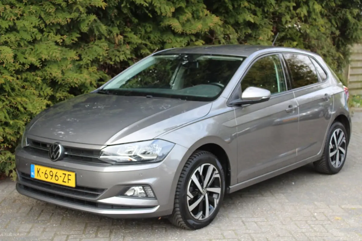 1.0 TSI Comfortline Business 95PK | Navigatie | Parkeersensoren | Cruise Control | Apple/A