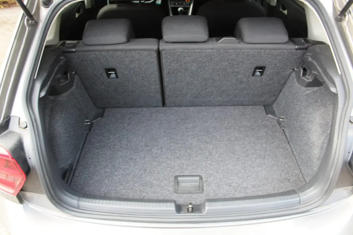 1.0 TSI Comfortline Business 95PK | Navigatie | Parkeersensoren | Cruise Control | Apple/A