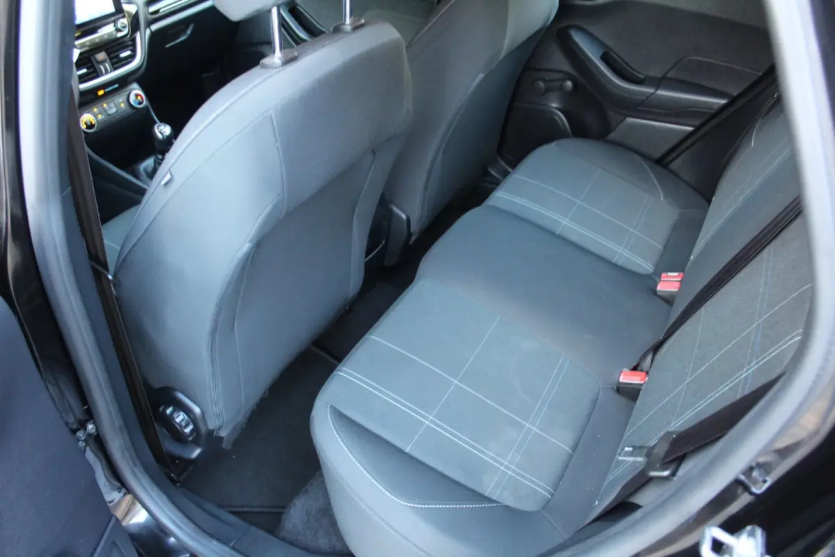 1.0 EcoBoost Connected 95PK | Airco | Navigatie | Cruise Control | Lichtmetalen velgen