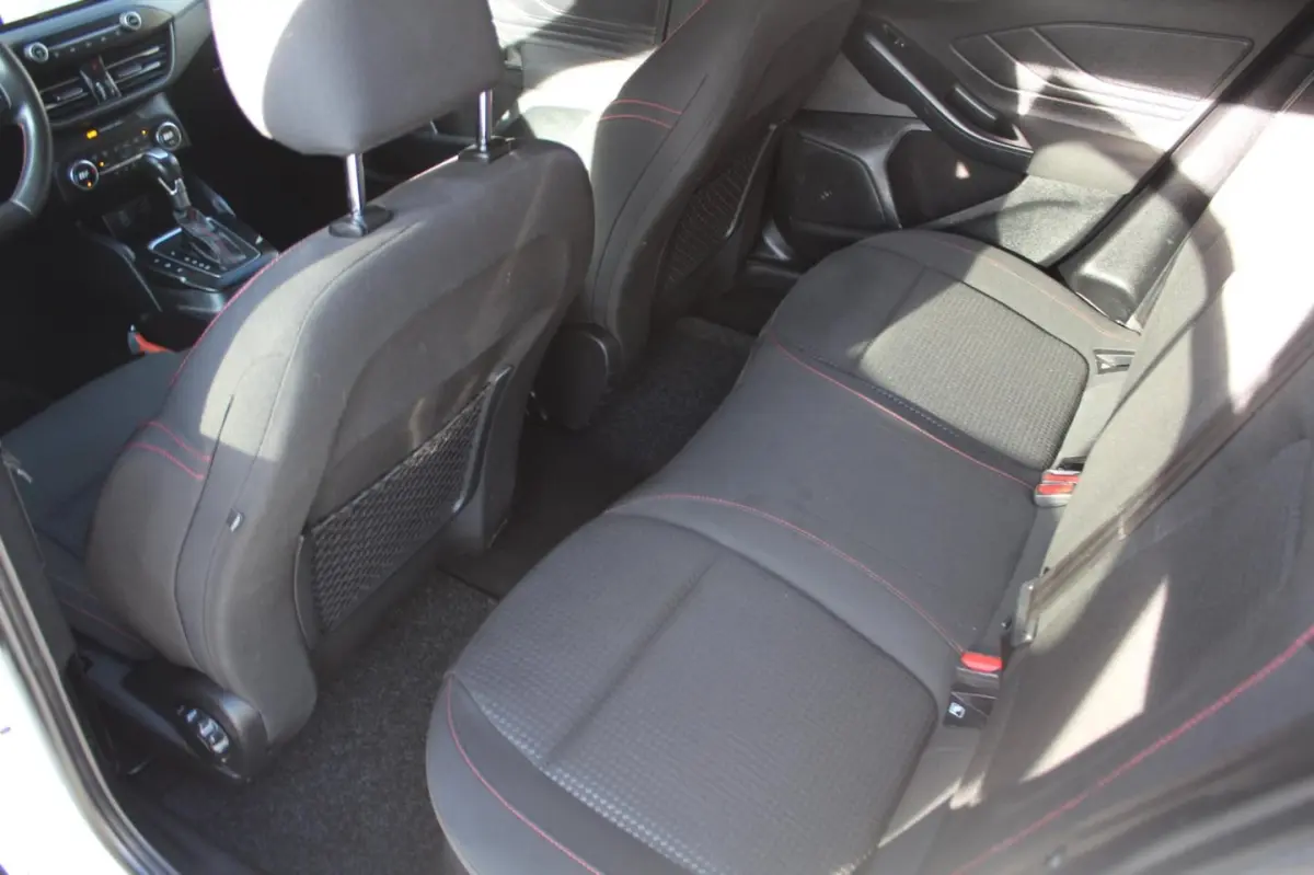 1.0 EcoBoost Hybrid ST Line Style 155PK | Stoel/stuurverwarming | Parkeersensoren | Apple/