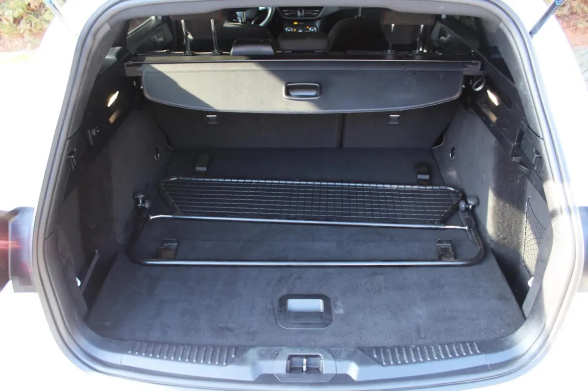 1.0 EcoBoost Hybrid ST Line Style 155PK | Stoel/stuurverwarming | Parkeersensoren | Apple/