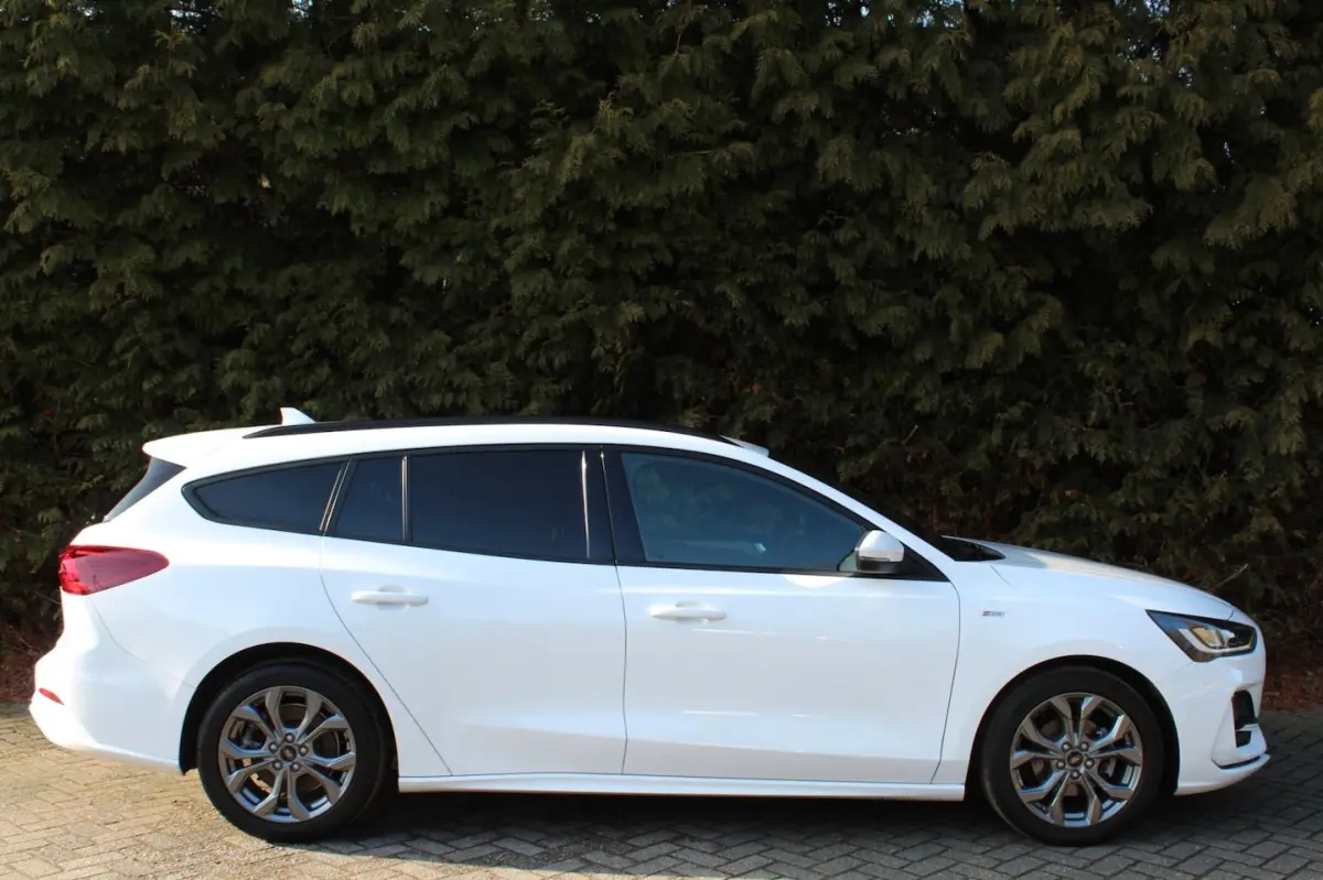 1.0 EcoBoost Hybrid ST Line Style 155PK | Stoel/stuurverwarming | Parkeersensoren | Apple/