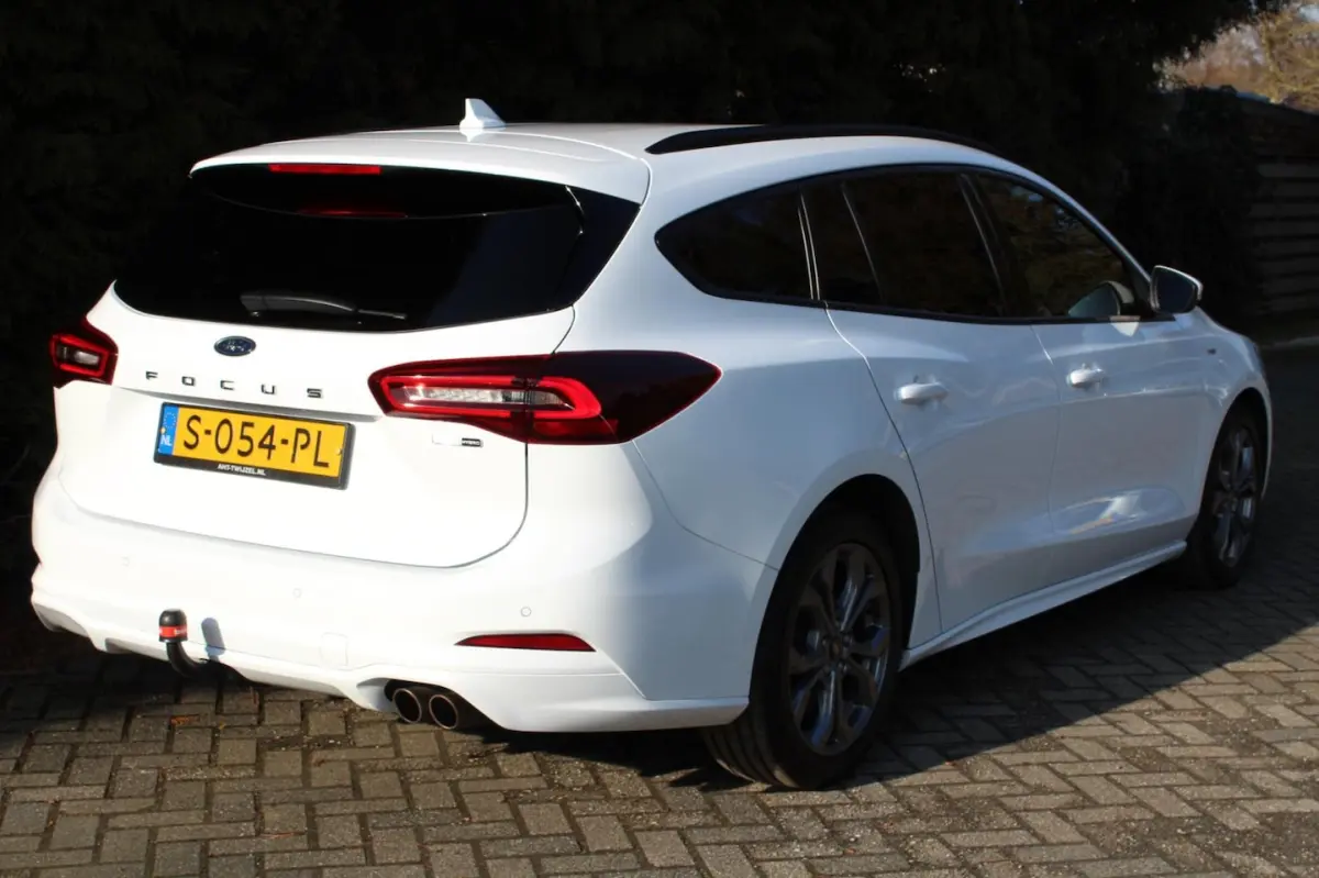 1.0 EcoBoost Hybrid ST Line Style 155PK | Stoel/stuurverwarming | Parkeersensoren | Apple/