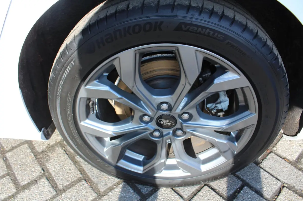 1.0 EcoBoost Hybrid ST Line Style 155PK | Stoel/stuurverwarming | Parkeersensoren | Apple/