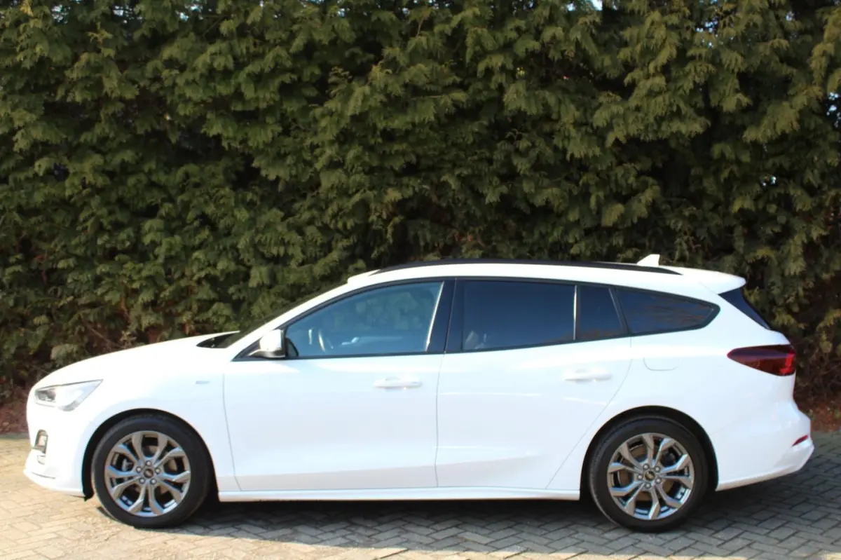 1.0 EcoBoost Hybrid ST Line Style 155PK | Stoel/stuurverwarming | Parkeersensoren | Apple/