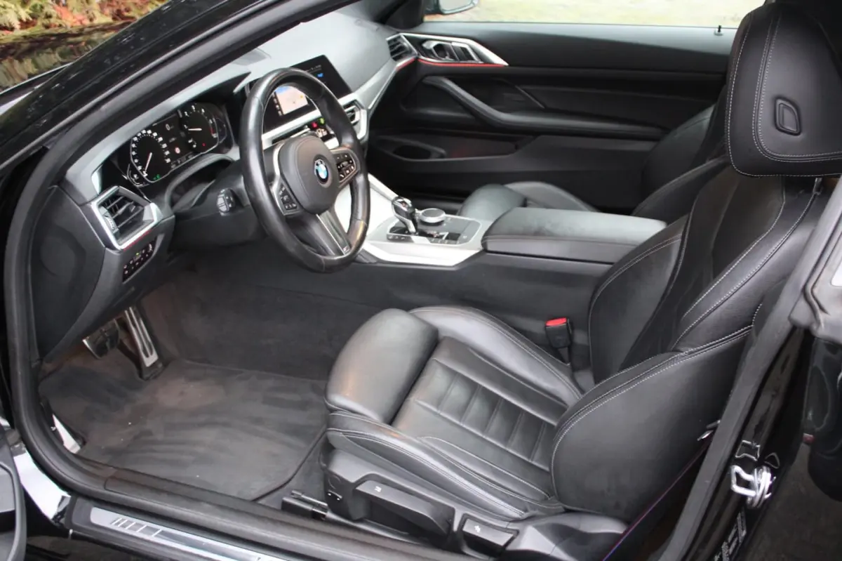 420d xDrive High Executive 190PK | M- sportpakket| BTW-AUTO | CAMERA | Panoramadak | LEDER