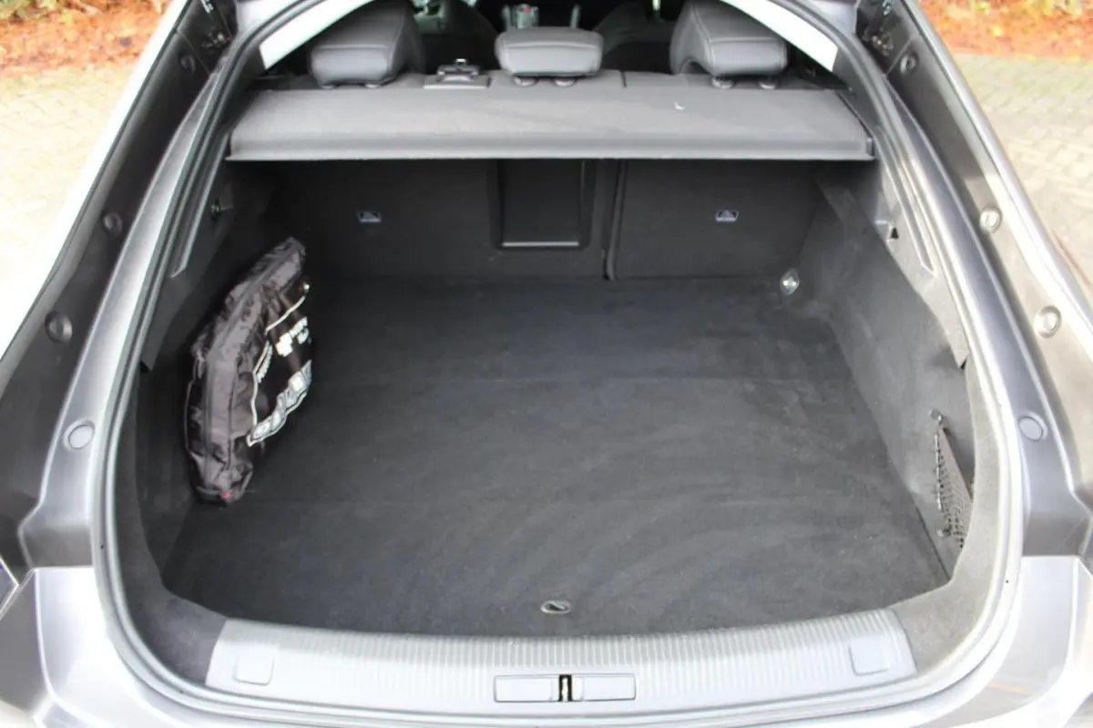 1.2 PureTech Allure Pack 131PK | Parkeercamera | Carplay | Climate Control | LMV | NAVI