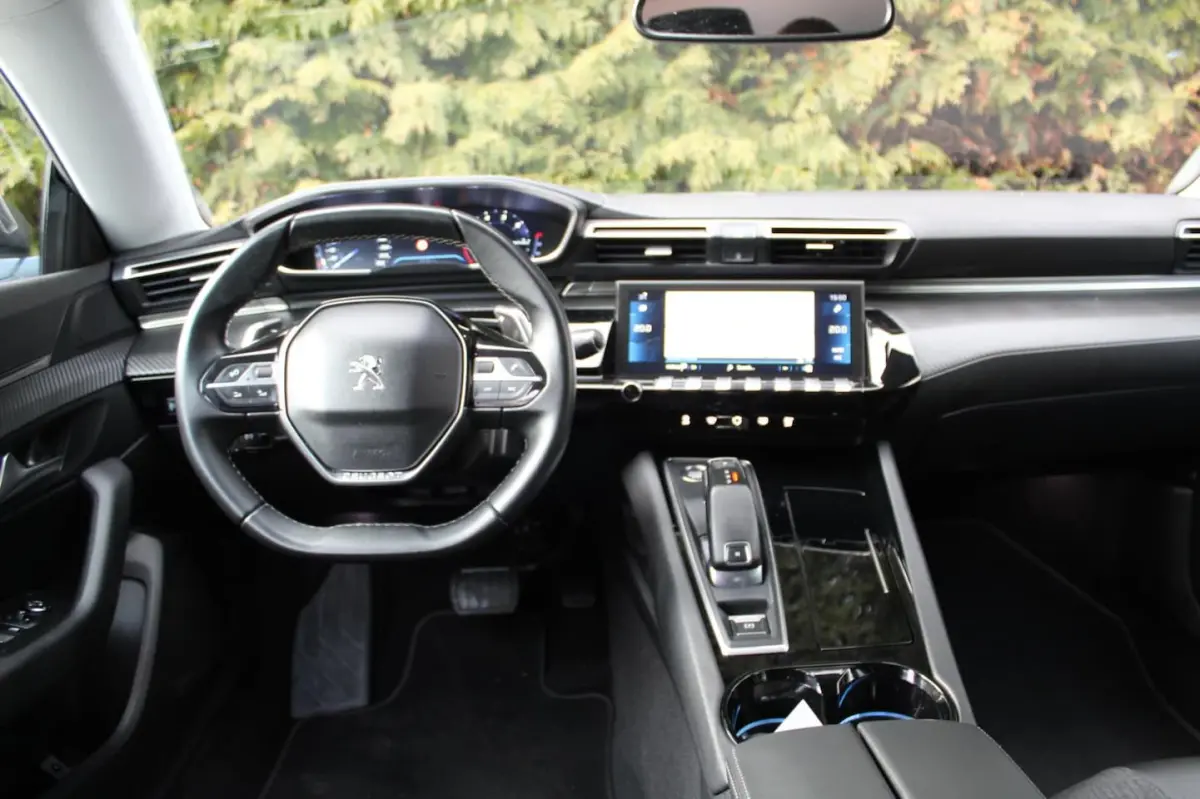 1.2 PureTech Allure Pack 131PK | Parkeercamera | Carplay | Climate Control | LMV | NAVI