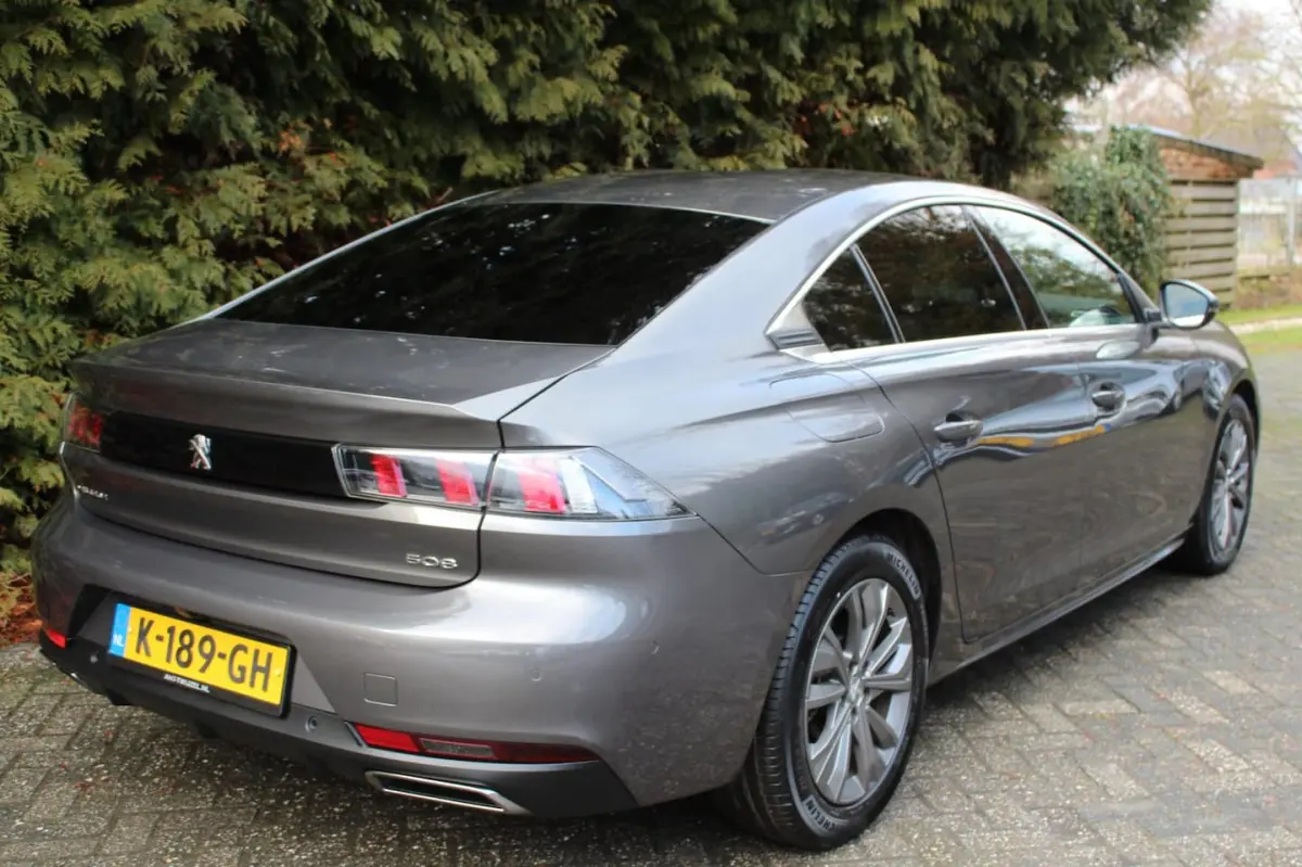 1.2 PureTech Allure Pack 131PK | Parkeercamera | Carplay | Climate Control | LMV | NAVI
