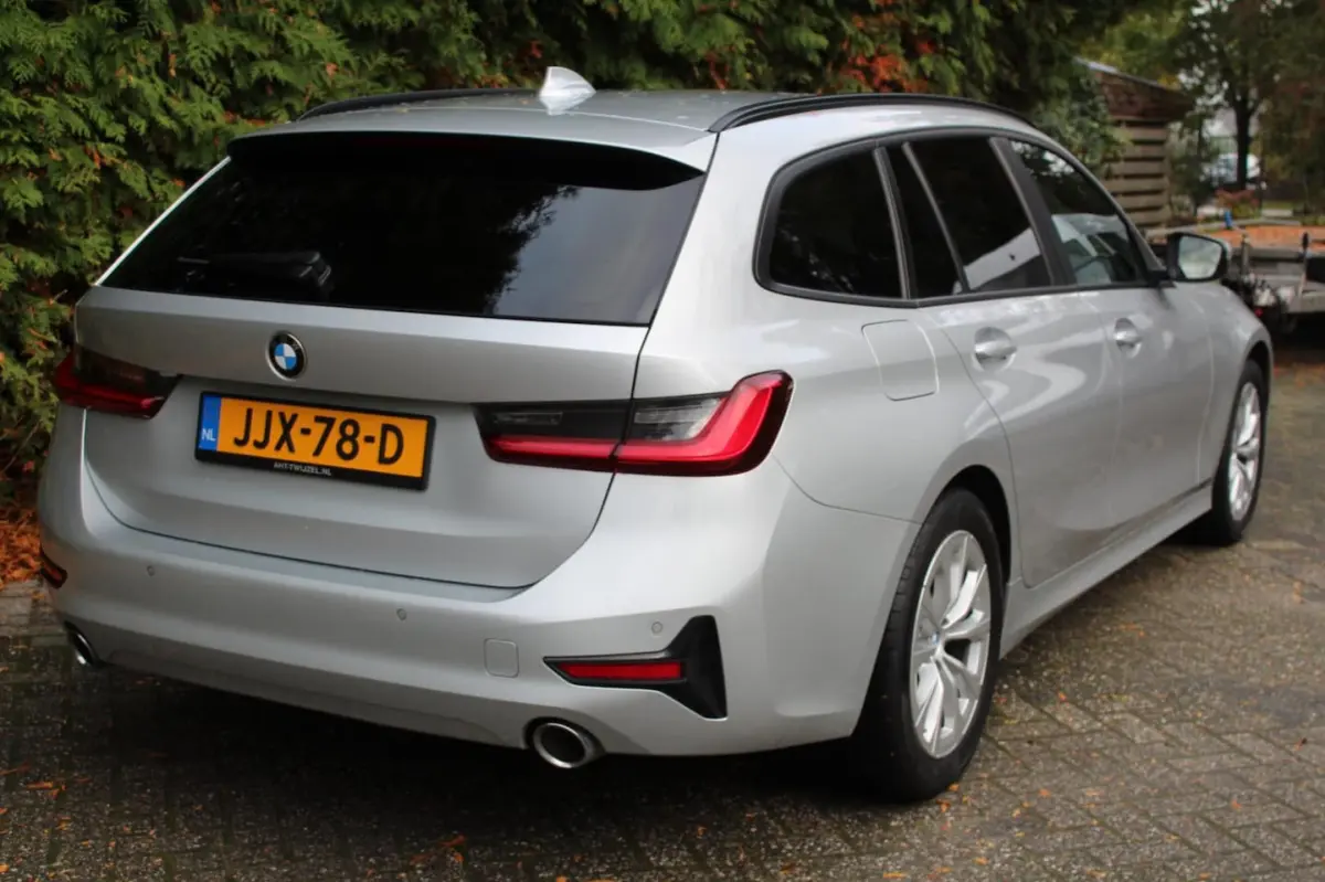 320d High Executive 190PK | Navigatie | Adaptive Cruise Control | Elektrische Trekhaak | C