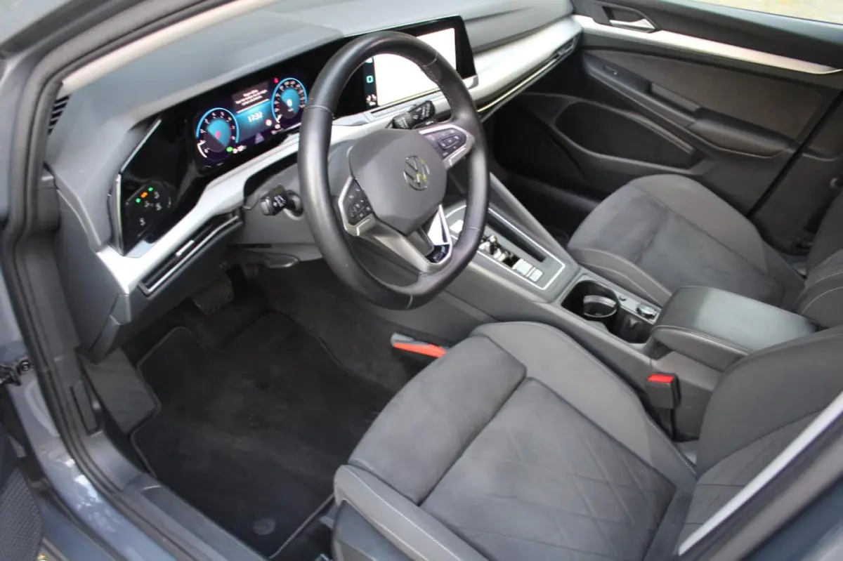 1.0 eTSI Life Business 110PK | Carplay | Elektrische stoelen | Memory Seats | Navi | ECC |