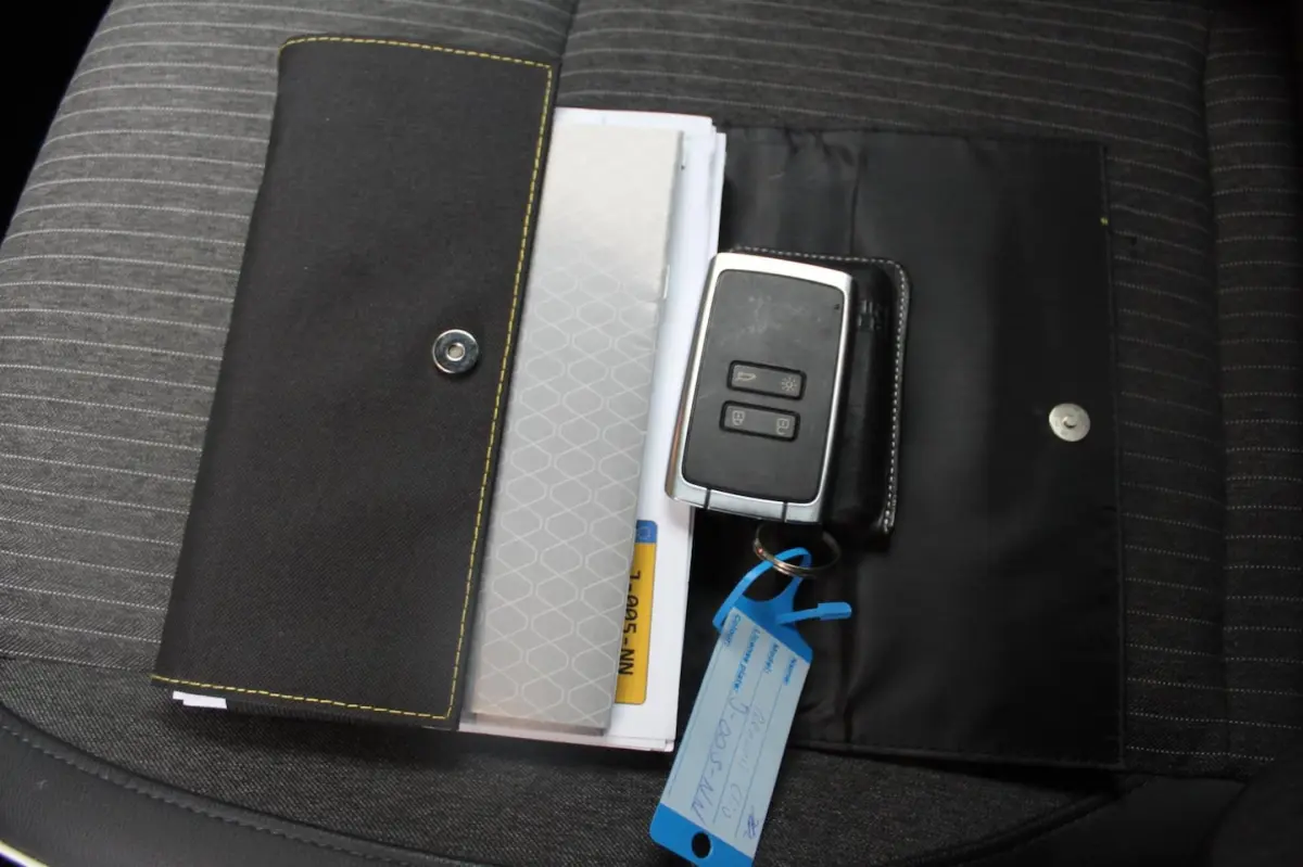 1.3 TCe Intens 131PK | Climate Control | Parkeercamera | Cruise Control | Apple/Android Ca