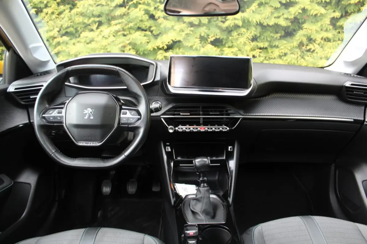 1.5 BlueHDi Blue Lease Allure 102PK | Navigatie | Parkeercamera | Panoramadak | Keyless