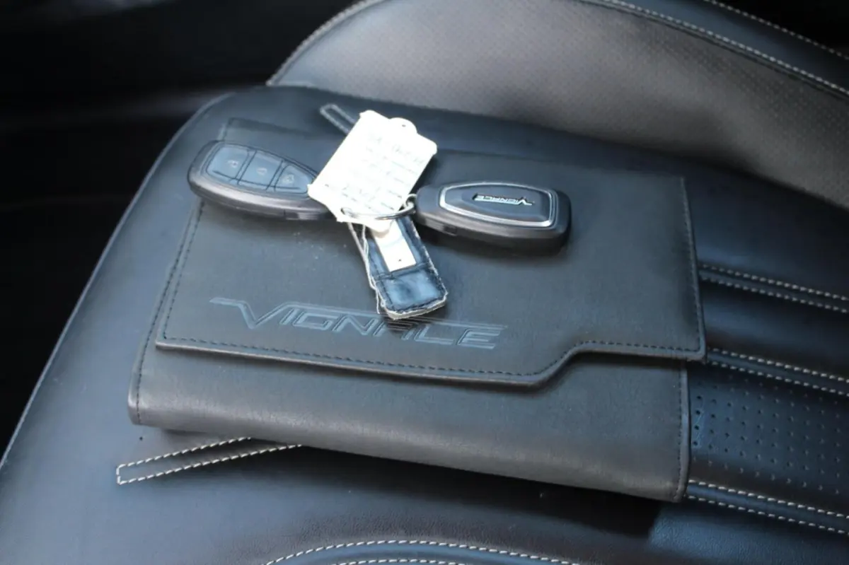 1.0 EcoBoost Vignale 125PK | Parkeercamera | Lederen bekleding | Climate| Keyless Entry\St