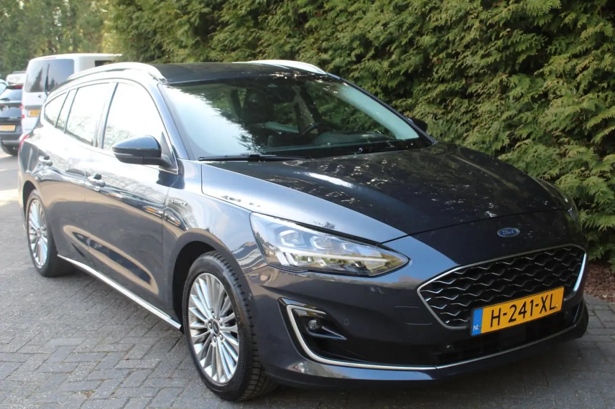 1.0 EcoBoost Vignale 125PK | Parkeercamera | Lederen bekleding | Climate| Keyless Entry\St
