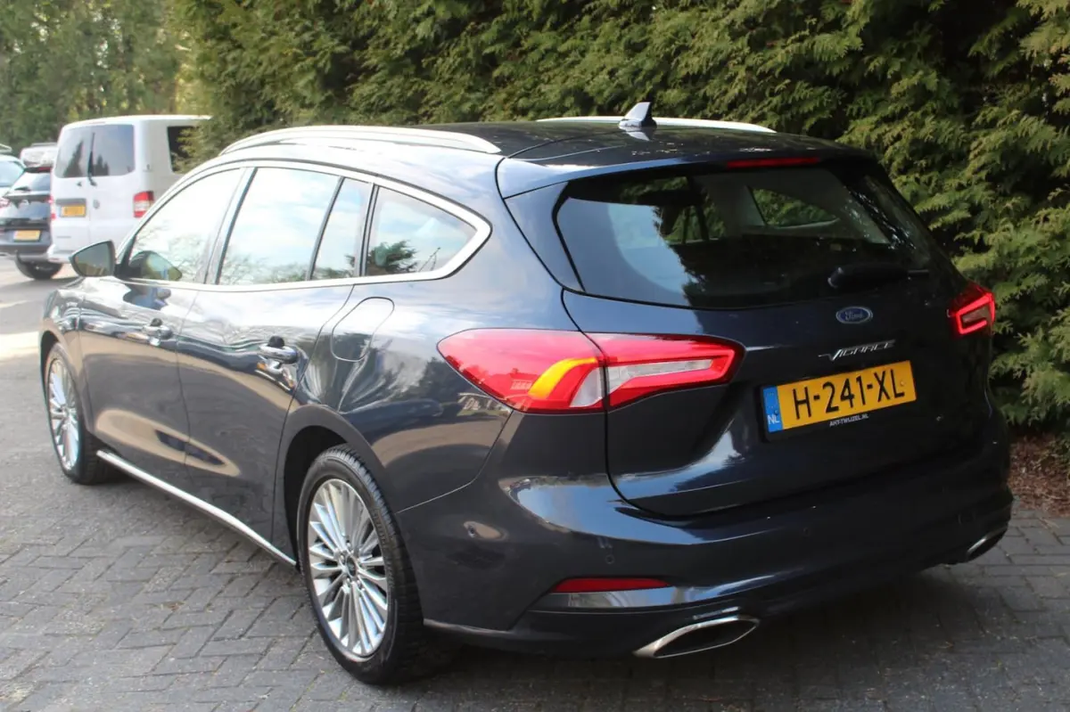 1.0 EcoBoost Vignale 125PK | Parkeercamera | Lederen bekleding | Climate| Keyless Entry\St