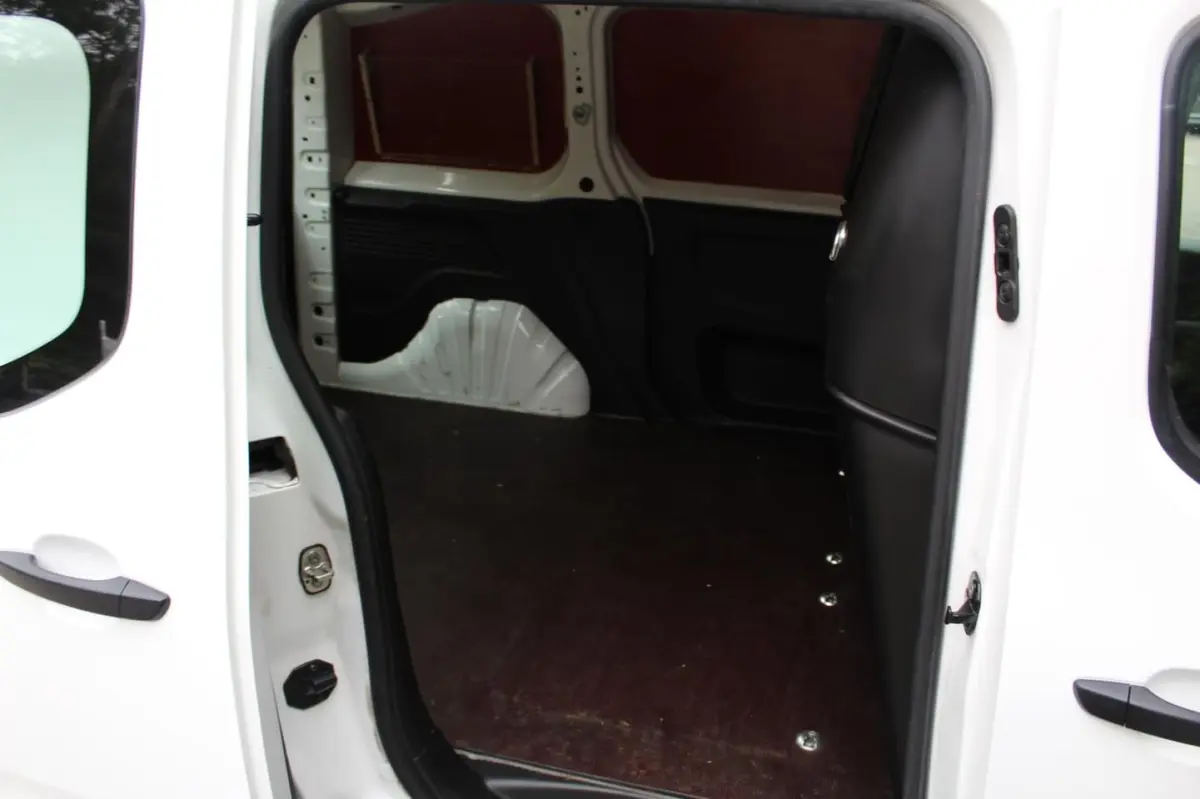 1.6 BlueHDI Premium 75PK | Airco | Achterklep | Cruise Control | Elektrische Ramen