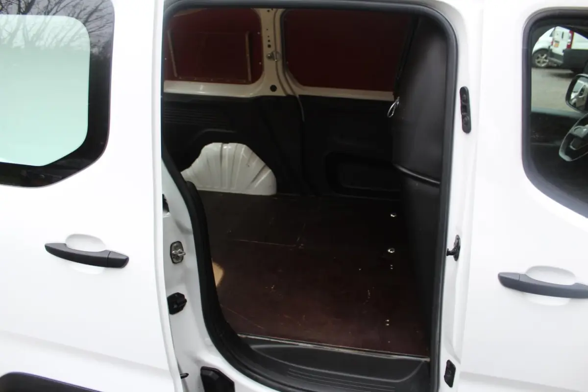 1.6 BlueHDI Premium 75PK | Airco | Achterklep | Cruise Control | Elektrische Ramen