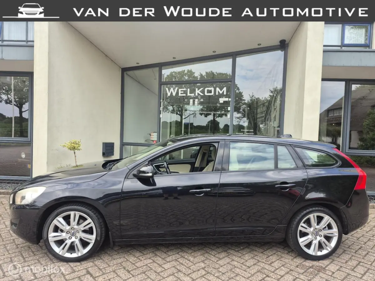Volvo V60 2011 Benzine Automatisch leasen