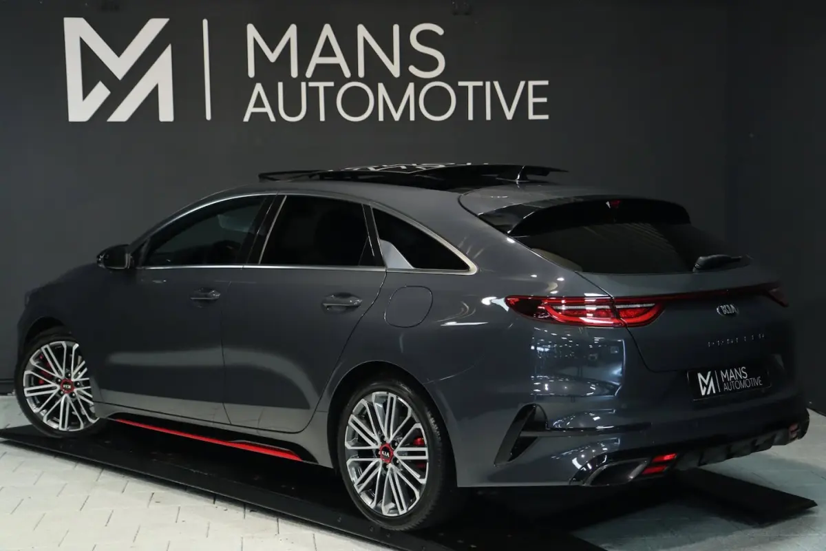 ProCeed 1.6 T-GDI GT / PANODAK / KEYLESS / MEMORY / JBL / CAMERA / CARPLAY