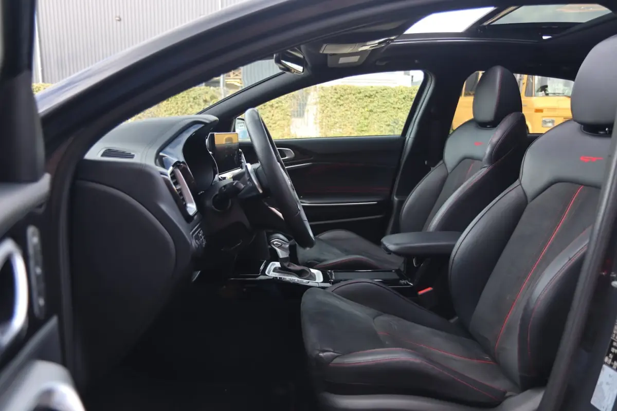 ProCeed 1.6 T-GDI GT / PANODAK / KEYLESS / MEMORY / JBL / CAMERA / CARPLAY