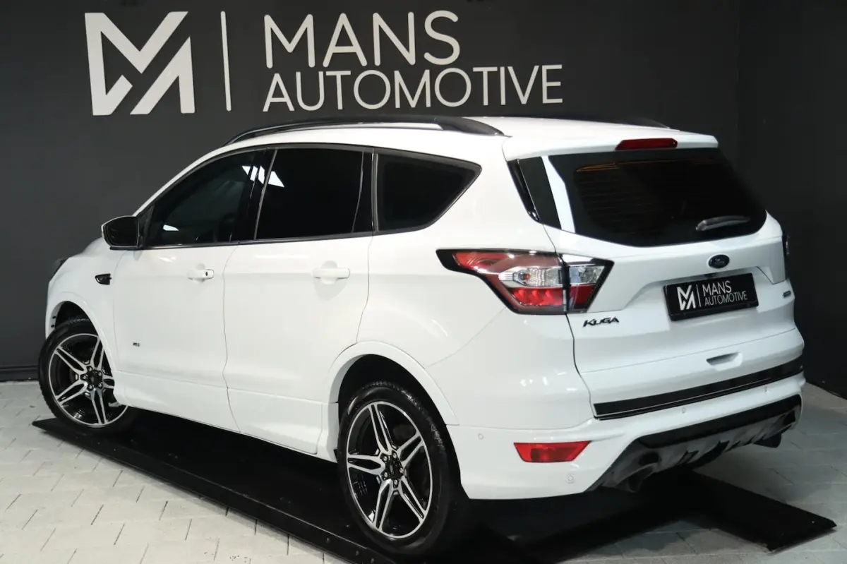 1.5 EcoBoost ST Line / PANODAK / KEYLESS / CAMERA / CARPLAY / STOEL+STUURVERW