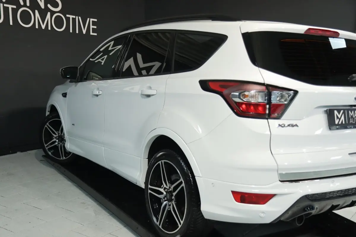 1.5 EcoBoost ST Line / PANODAK / KEYLESS / CAMERA / CARPLAY / STOEL+STUURVERW