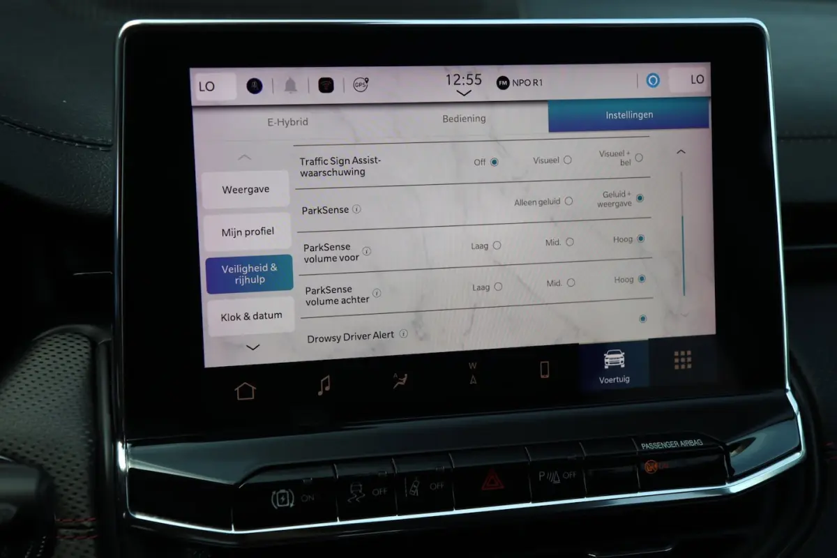 4xe 240 Plug-in Hybrid Electric Trailhawk / ACC / KEYLESS / CAMERA / CARPLAY