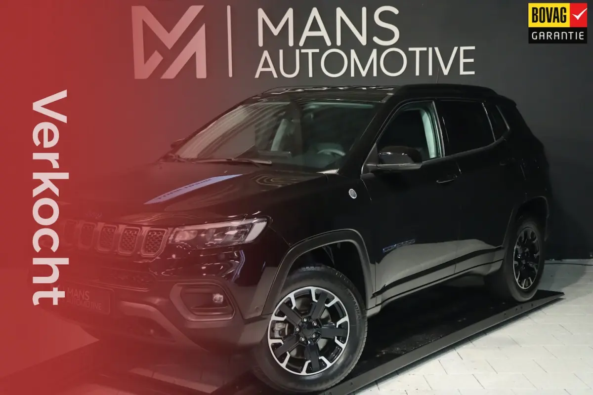 4xe 240 Plug-in Hybrid Electric Trailhawk / ACC / KEYLESS / CAMERA / CARPLAY