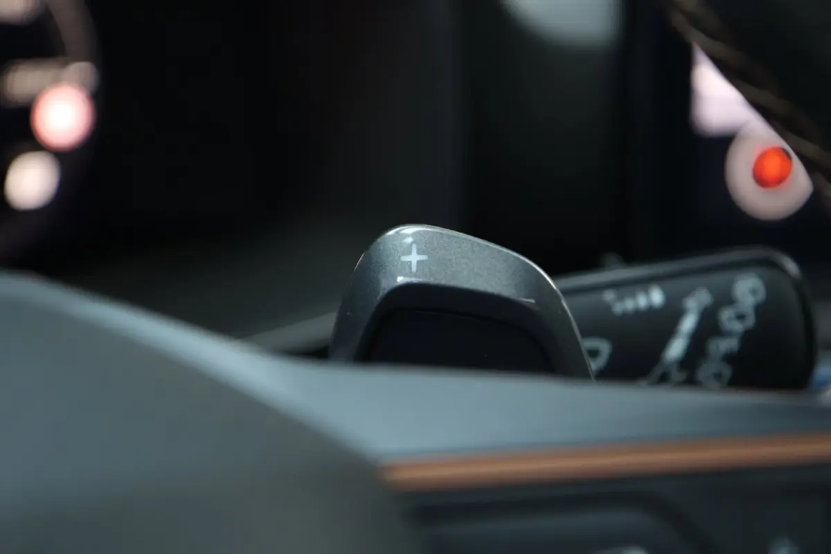 1.4 e-Hybrid VZ Copper Edition / PANO / ACC / CAMERA / KEYLESS / STUUR+STOELVERW