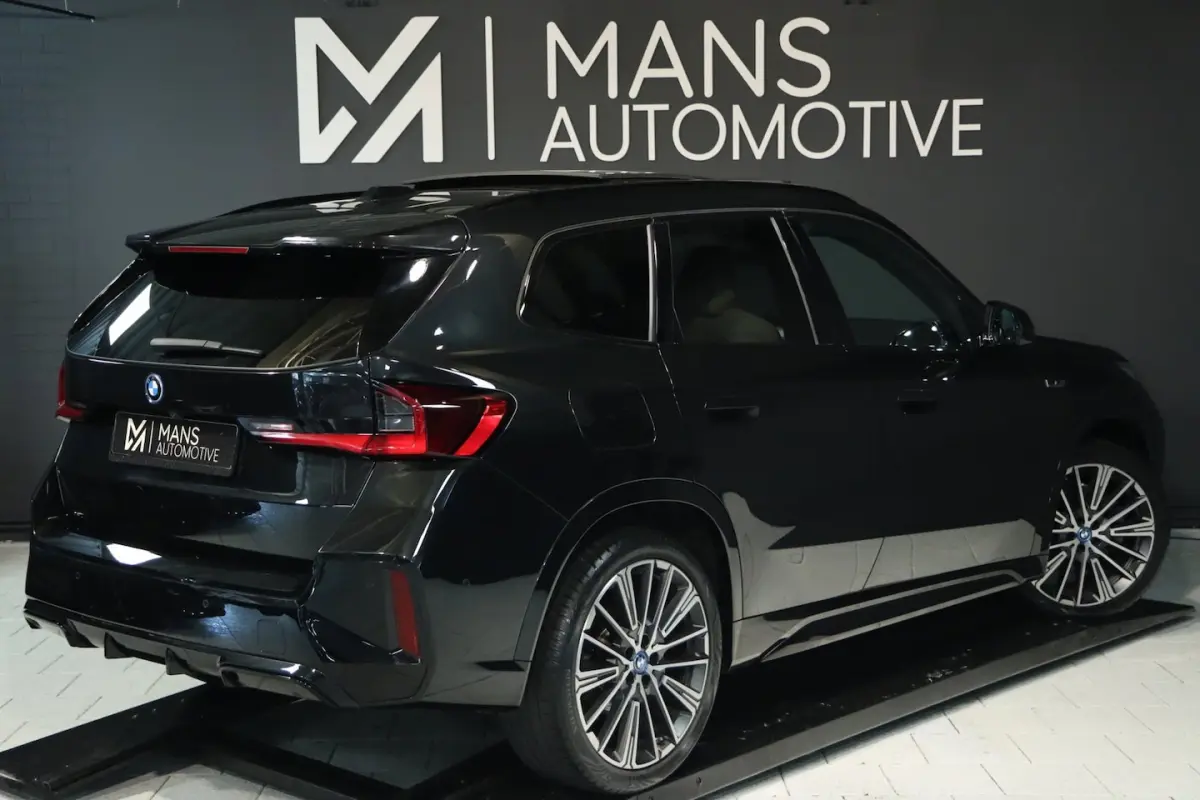 XDrive30e M Sport / PANO / HUD / MEMORY / H&K / 360 / KEYLESS / 20'