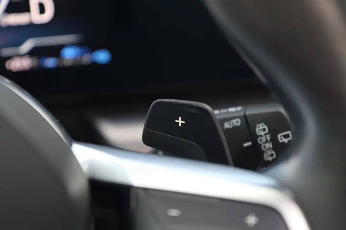 XDrive30e M Sport / PANO / HUD / MEMORY / H&K / 360 / KEYLESS / 20'