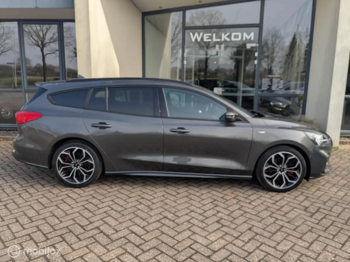 1.0 EcoBoost ST Line Business