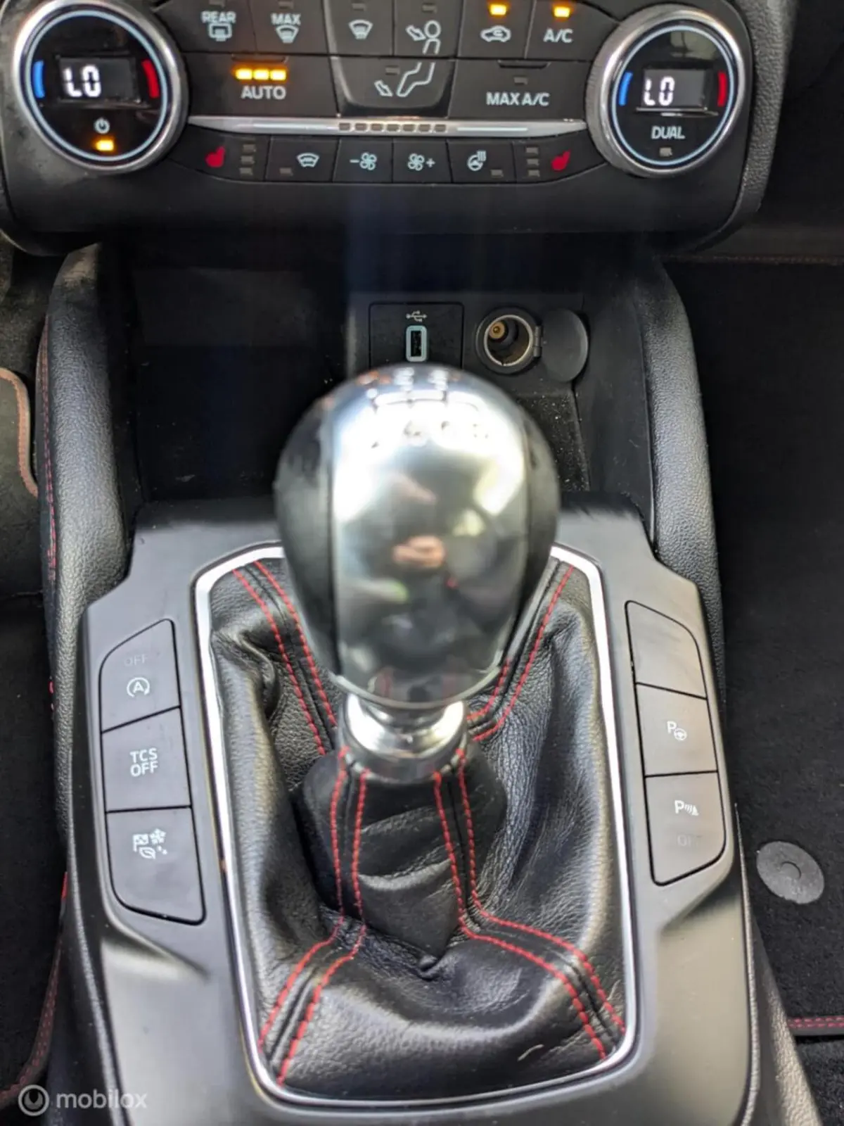 1.0 EcoBoost ST Line Business