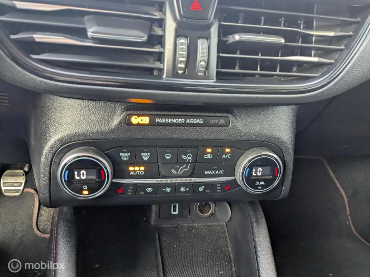 1.0 EcoBoost ST Line Business