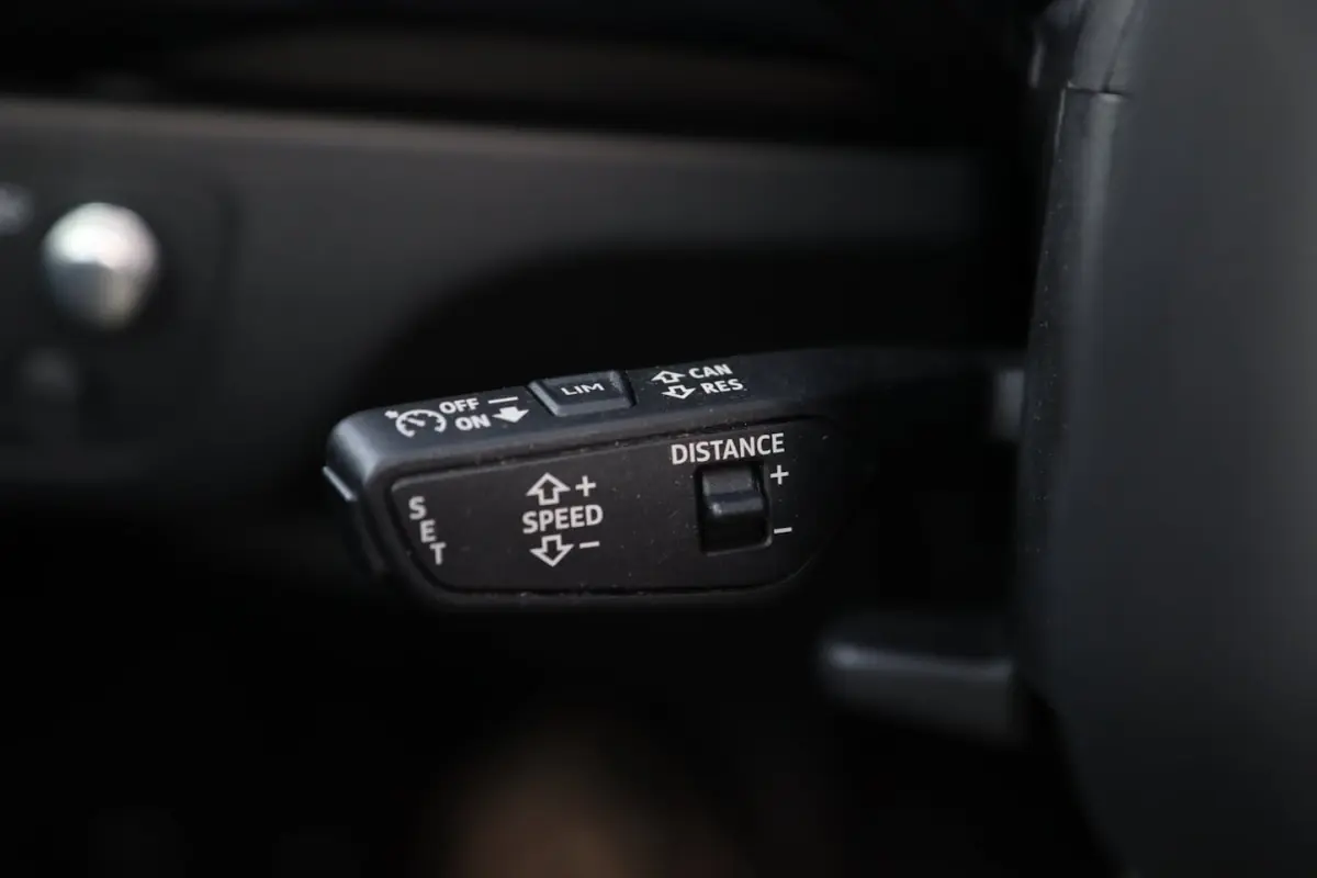 55 TFSI e 3x S-Line QUATTRO / PANO / HUD / MEMORY / B&O / MASSAGE
