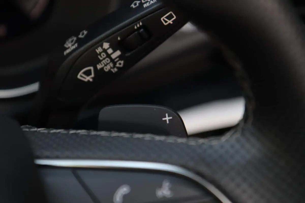 55 TFSI e 3x S-Line QUATTRO / PANO / HUD / MEMORY / B&O / MASSAGE